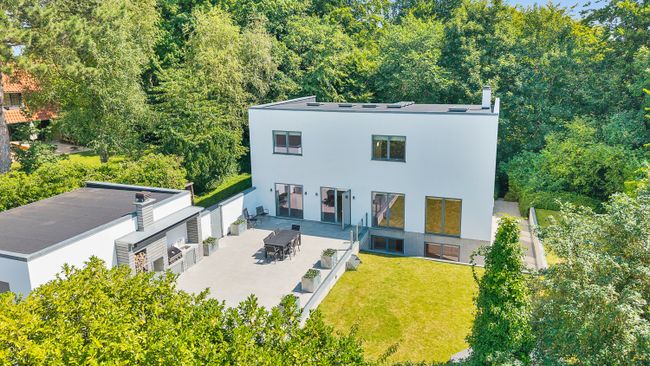 Skovbrinken 11, 2920 Charlottenlund